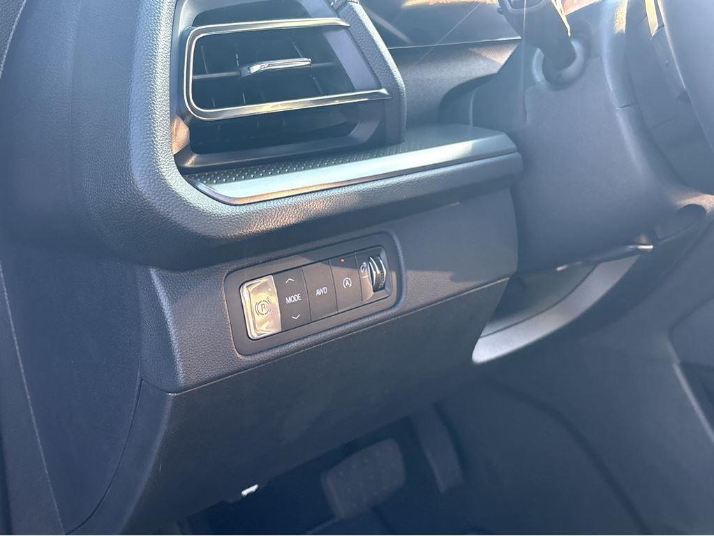 new 2026 Chevrolet Traverse car, priced at $47,215