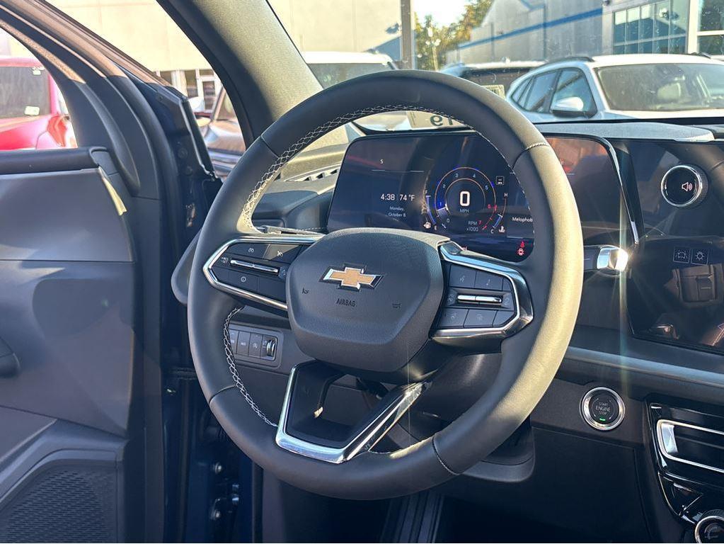 new 2026 Chevrolet Traverse car, priced at $47,215