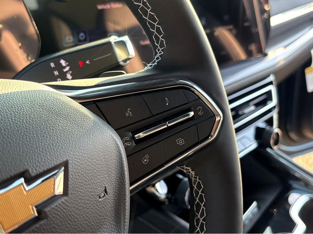 new 2026 Chevrolet Traverse car, priced at $47,215