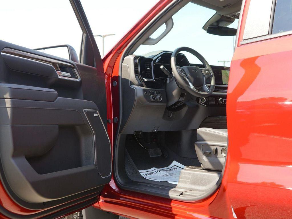new 2025 Chevrolet Silverado 1500 car, priced at $62,667