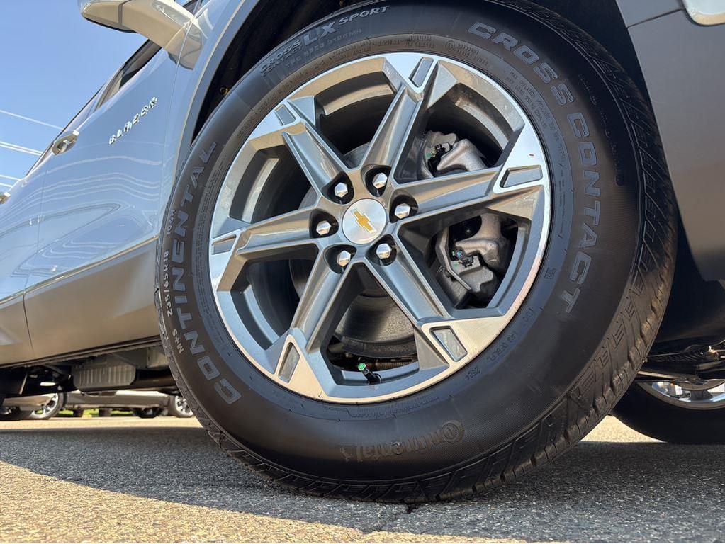 new 2025 Chevrolet Blazer car, priced at $39,435