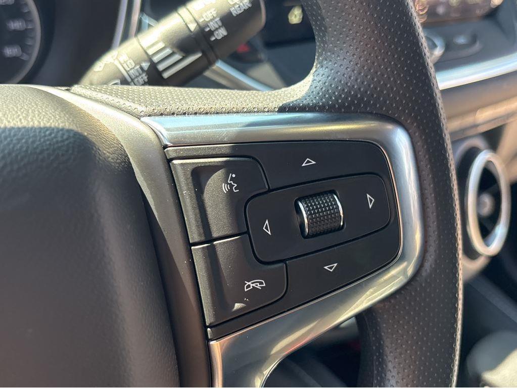 new 2025 Chevrolet Blazer car, priced at $39,435