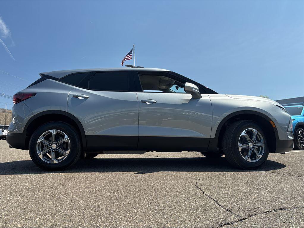 new 2025 Chevrolet Blazer car, priced at $39,435