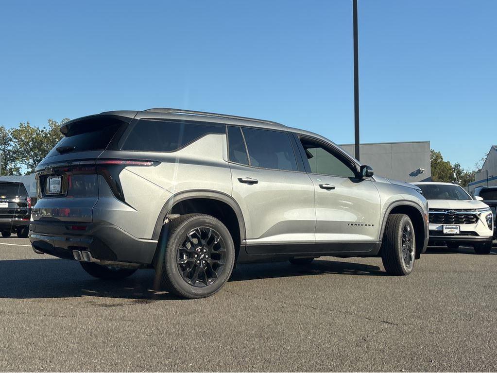 new 2026 Chevrolet Traverse car, priced at $47,980
