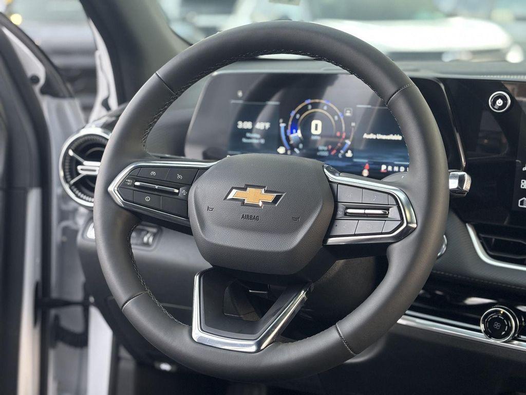 new 2026 Chevrolet Equinox car, priced at $36,055