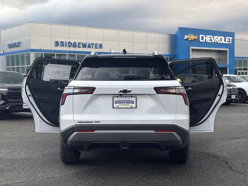 new 2026 Chevrolet Equinox car, priced at $36,055