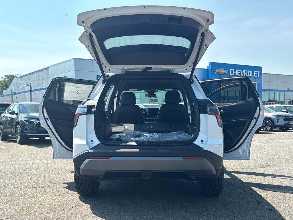 new 2026 Chevrolet Equinox car, priced at $34,045