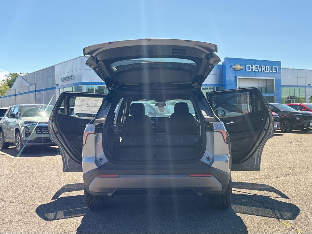 new 2026 Chevrolet Equinox car, priced at $32,815