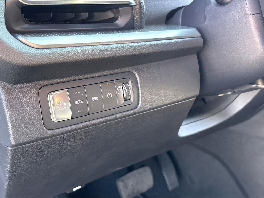 new 2026 Chevrolet Traverse car, priced at $46,215