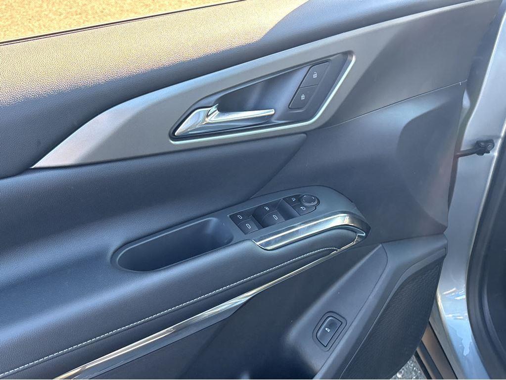 new 2026 Chevrolet Traverse car, priced at $46,215