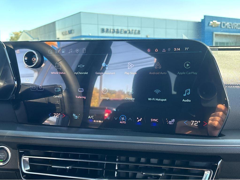 new 2026 Chevrolet Traverse car, priced at $46,215