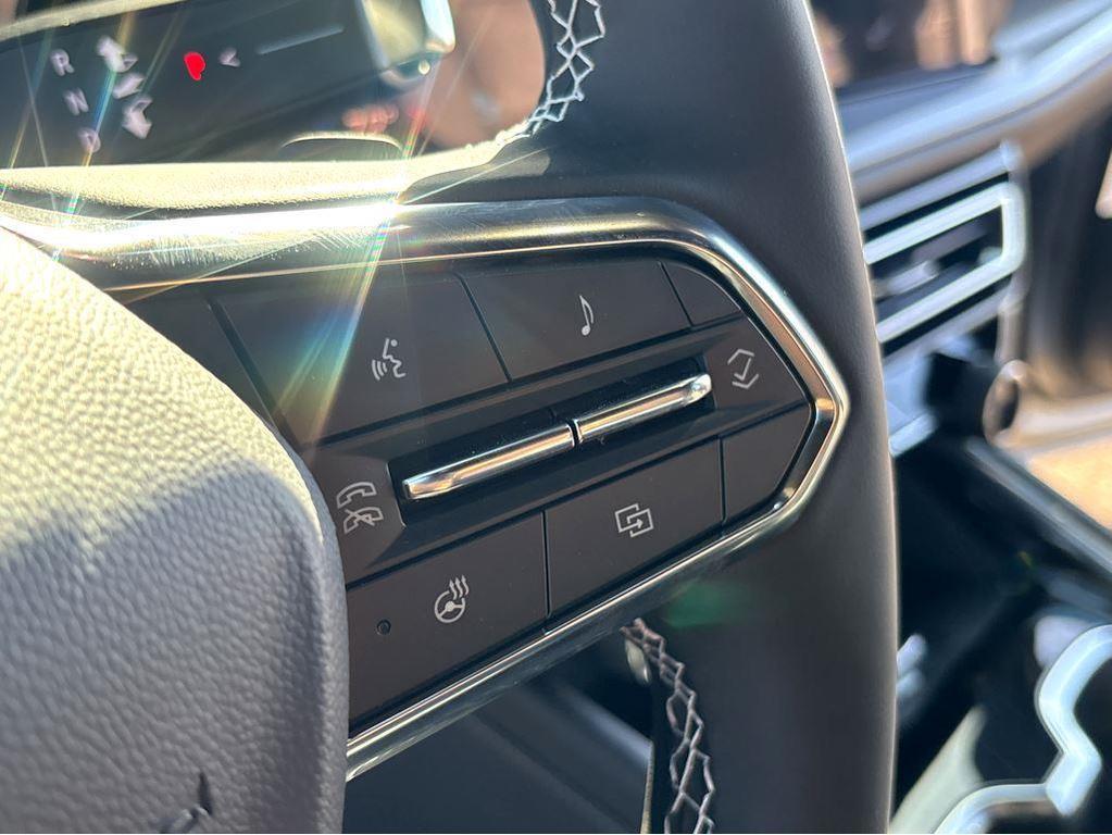 new 2026 Chevrolet Traverse car, priced at $46,215