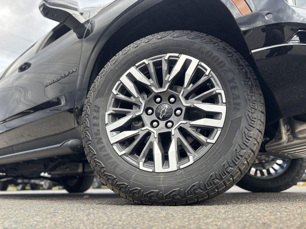 new 2026 Chevrolet Suburban car, priced at $80,125