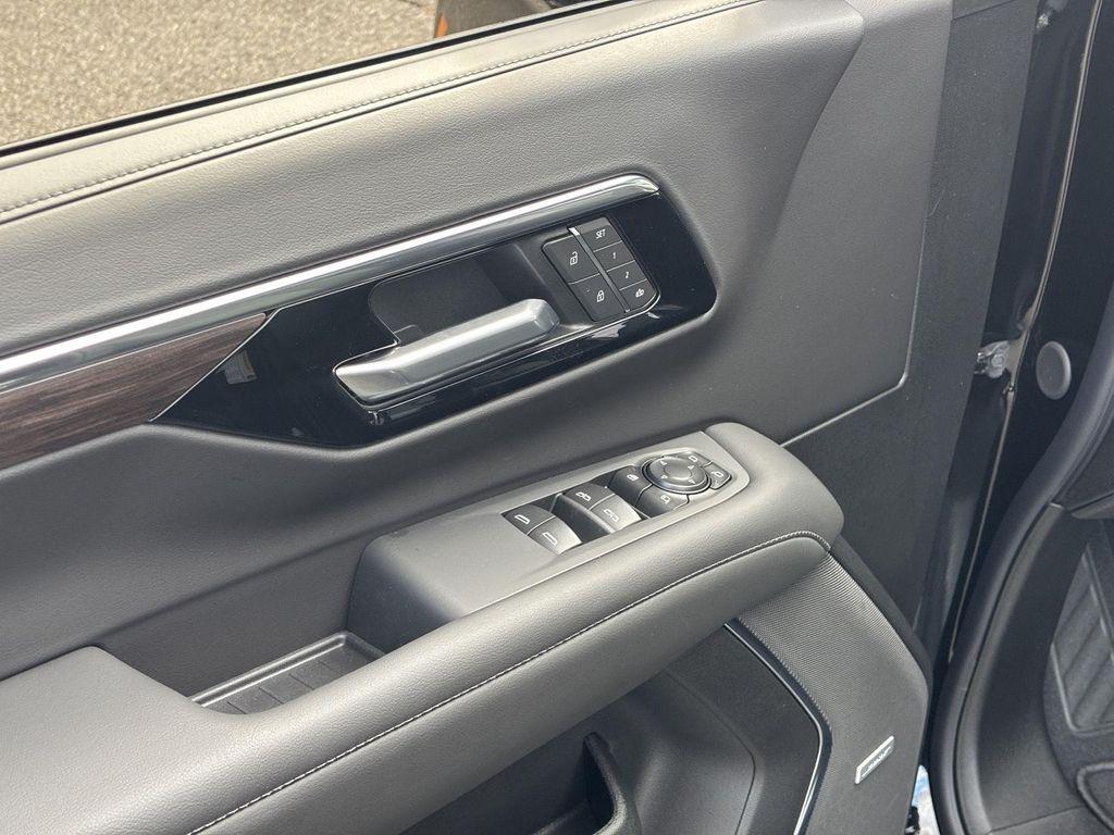 new 2026 Chevrolet Suburban car, priced at $80,125