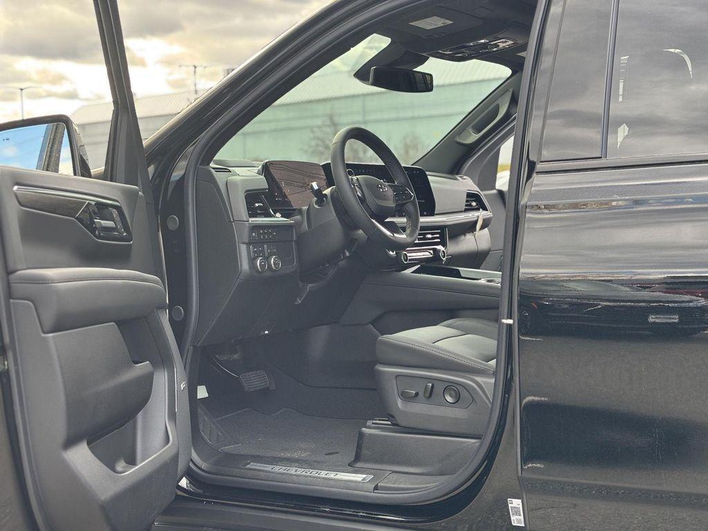 new 2026 Chevrolet Suburban car, priced at $80,125