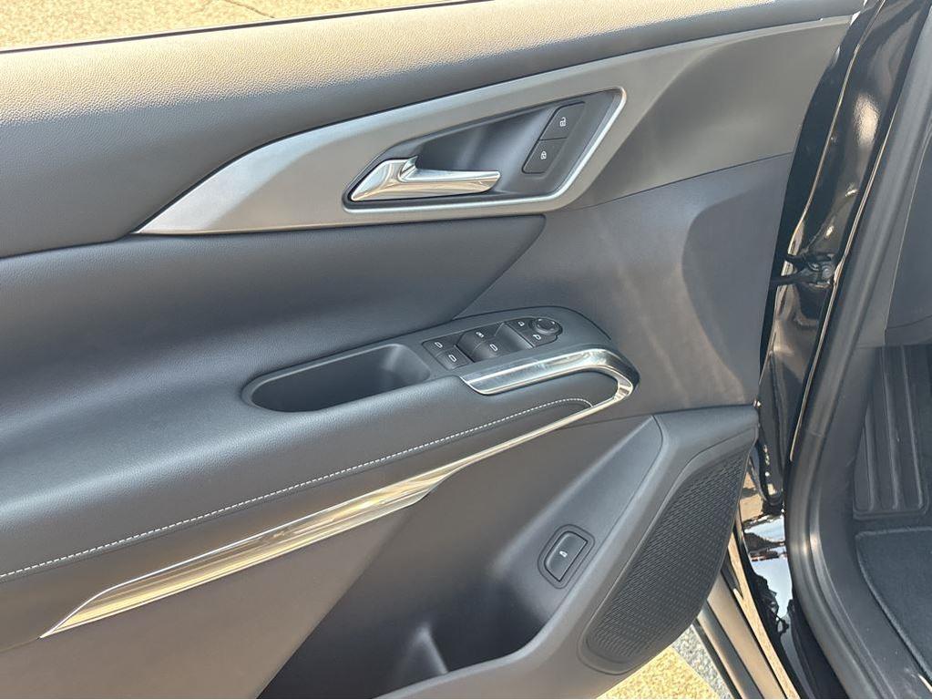 new 2026 Chevrolet Traverse car, priced at $46,215