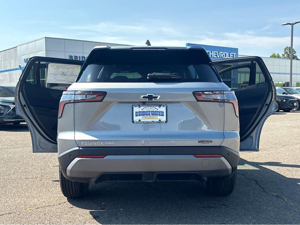 new 2026 Chevrolet Equinox car, priced at $31,674