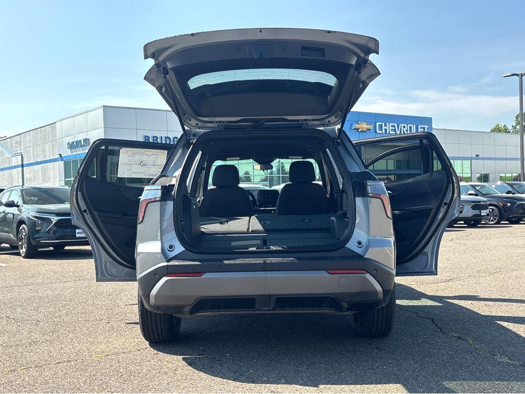 new 2026 Chevrolet Equinox car, priced at $31,674