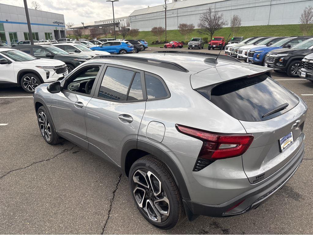 new 2025 Chevrolet Trax car, priced at $26,965