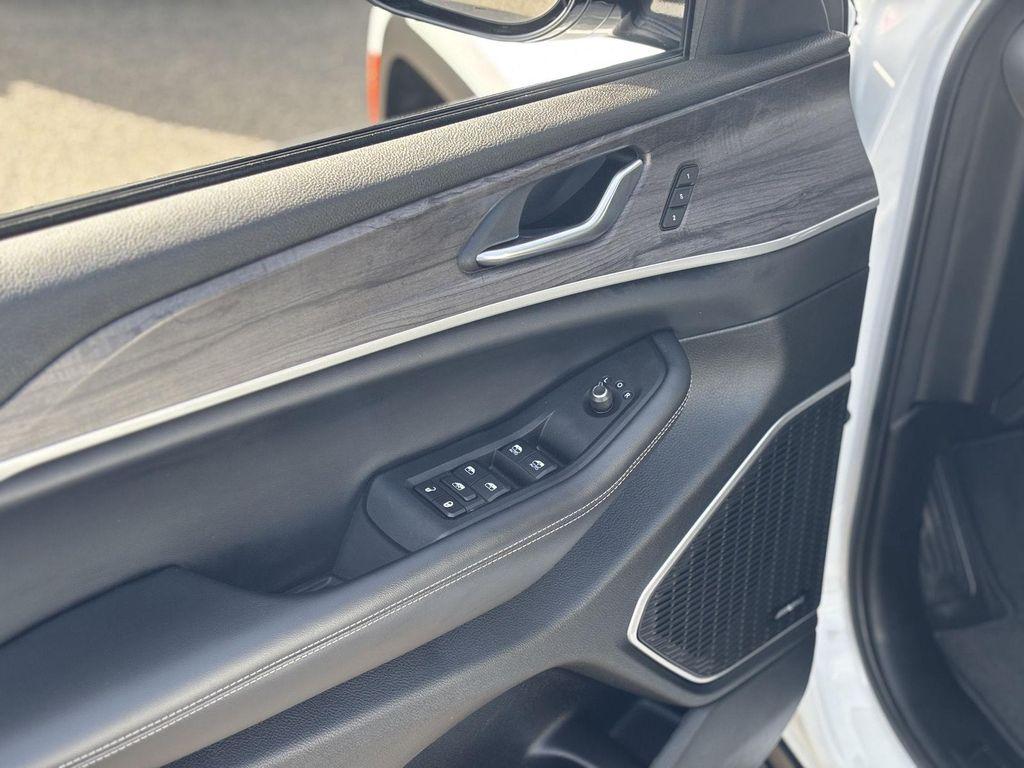 used 2022 Jeep Grand Cherokee L car, priced at $27,251