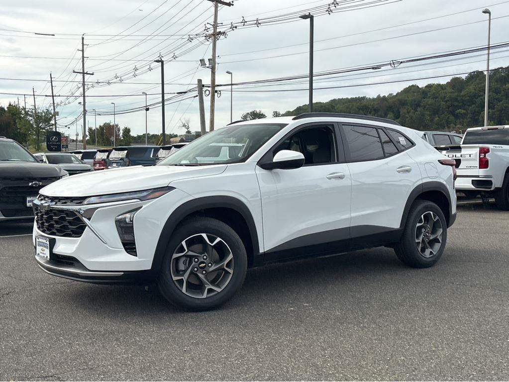 new 2025 Chevrolet Trax car, priced at $25,760