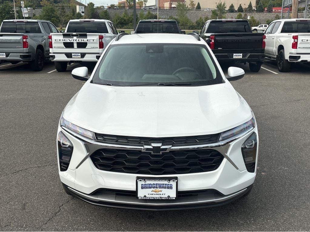 new 2025 Chevrolet Trax car, priced at $25,760