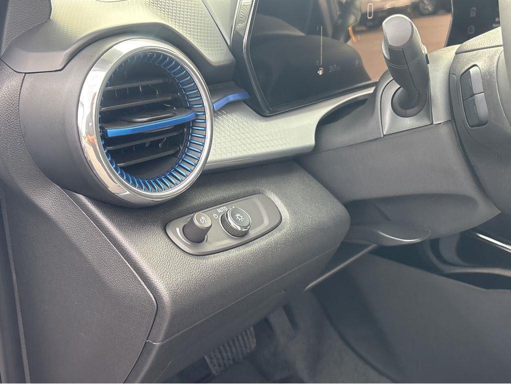 new 2025 Chevrolet Trax car, priced at $25,760