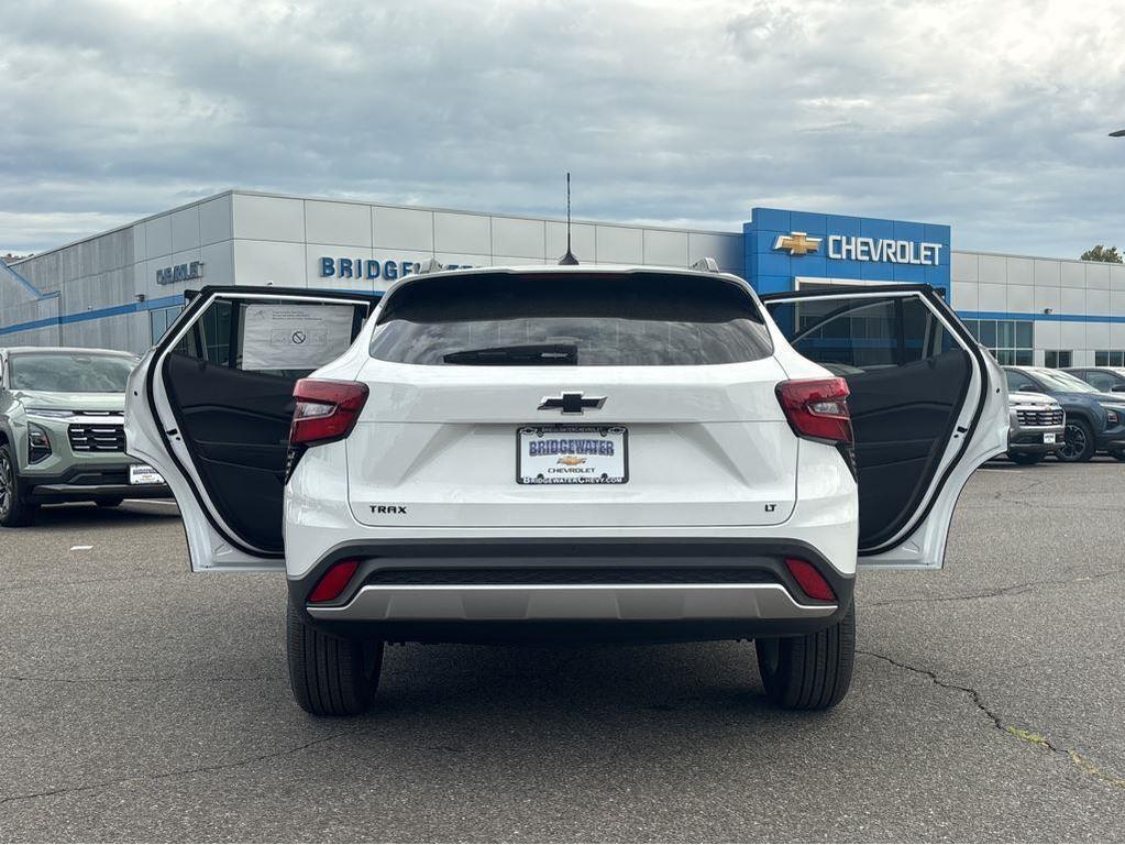 new 2025 Chevrolet Trax car, priced at $25,760