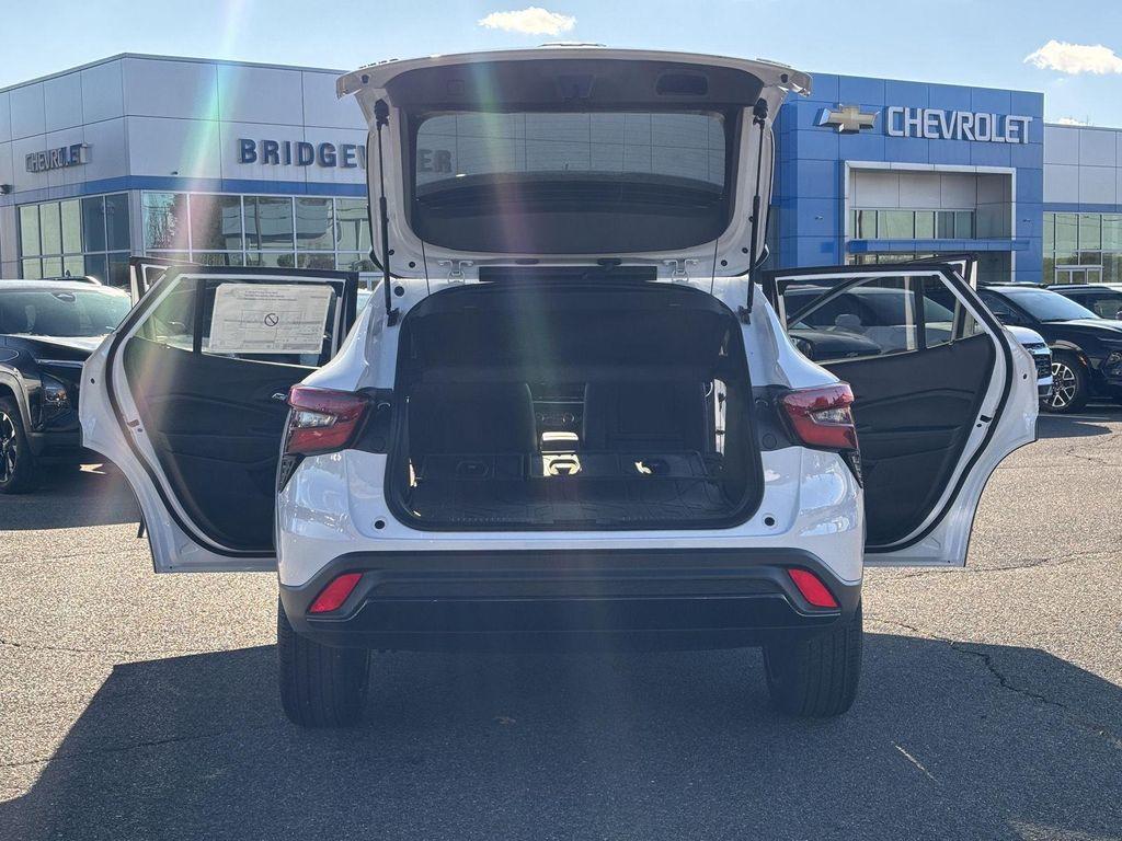 new 2026 Chevrolet Trax car, priced at $27,885