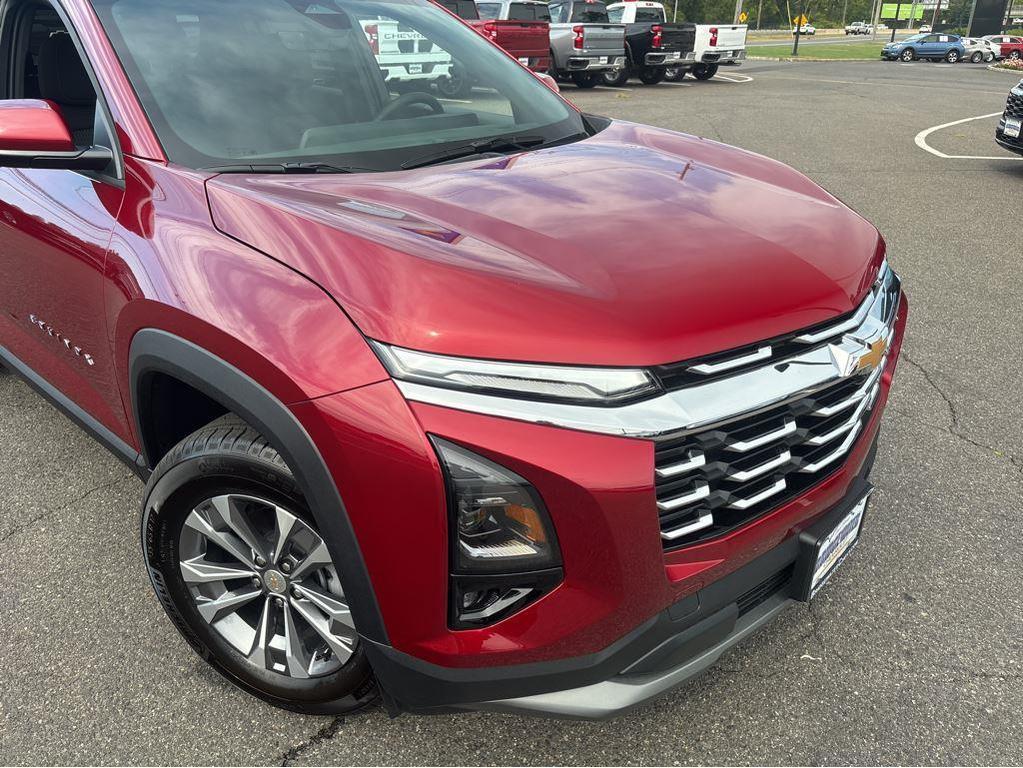 new 2026 Chevrolet Equinox car, priced at $34,025