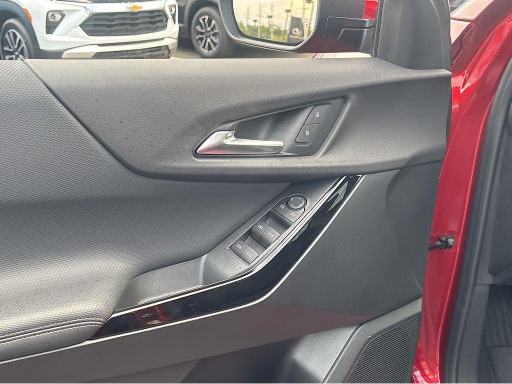 new 2026 Chevrolet Equinox car, priced at $34,025