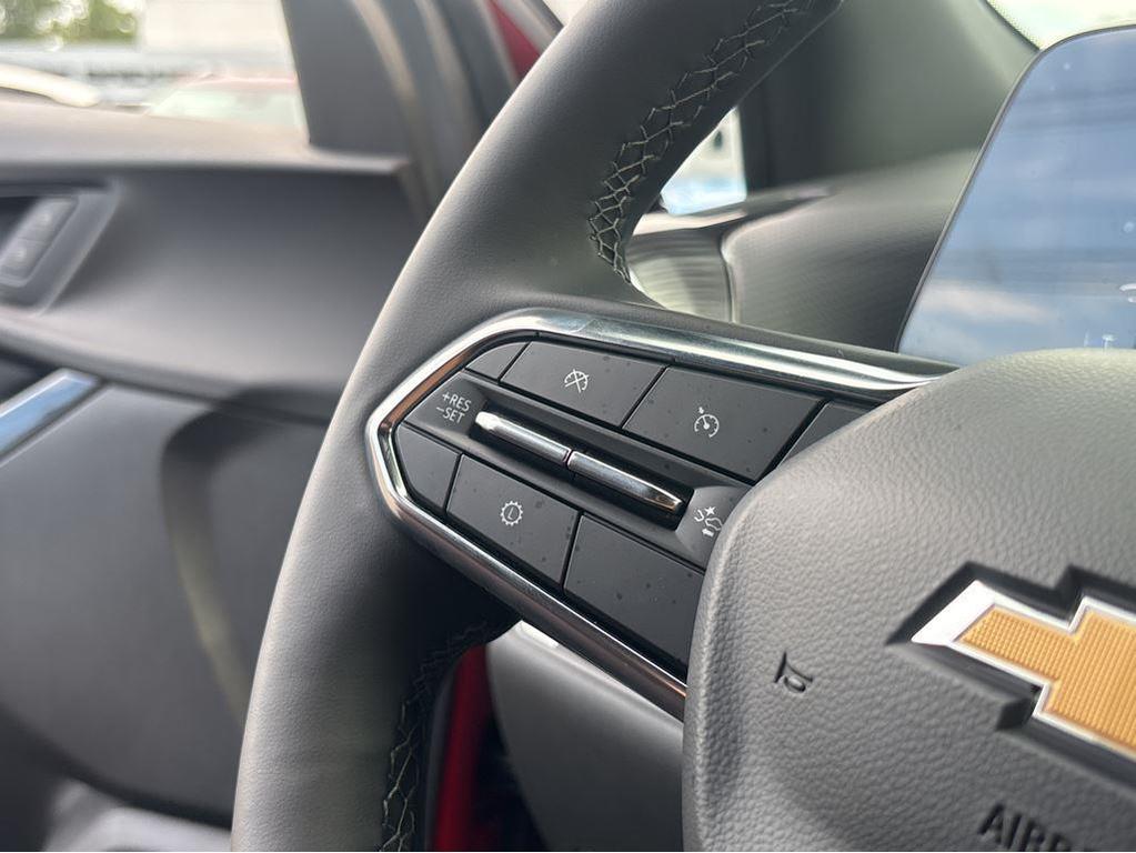 new 2026 Chevrolet Equinox car, priced at $34,025