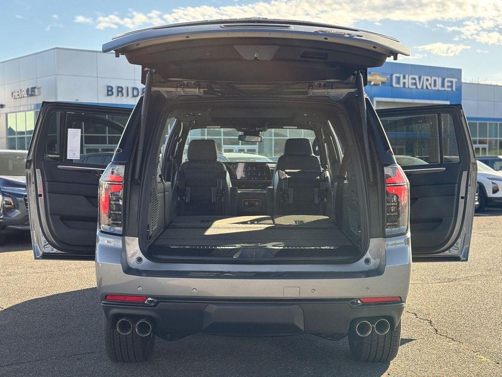 new 2025 Chevrolet Suburban car, priced at $79,325