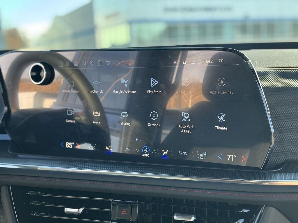 new 2025 Chevrolet Suburban car, priced at $79,325