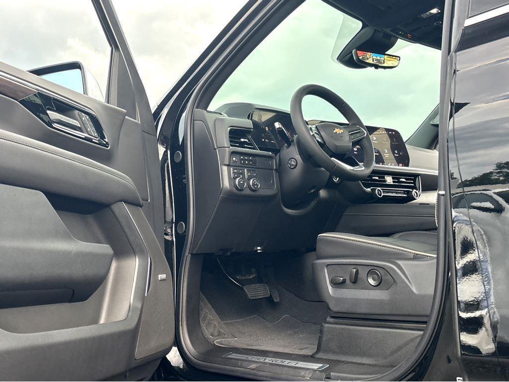 new 2025 Chevrolet Tahoe car, priced at $84,175