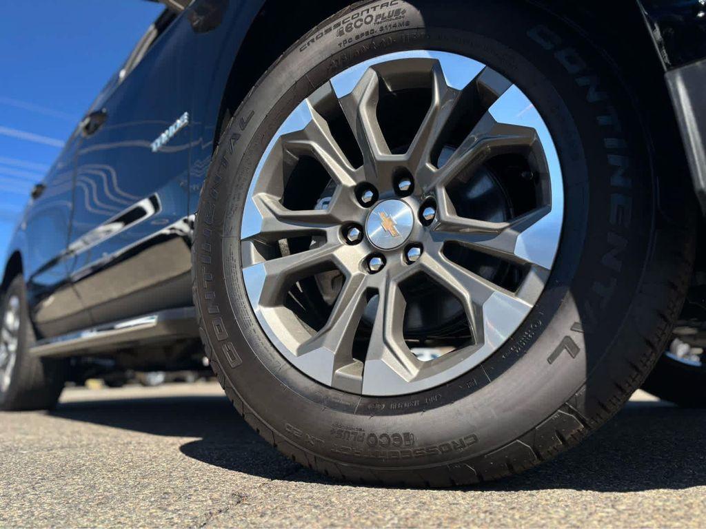 new 2025 Chevrolet Tahoe car, priced at $65,070