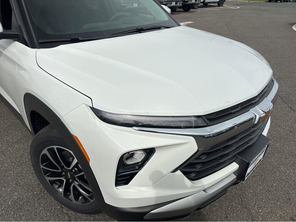 new 2026 Chevrolet TrailBlazer car, priced at $28,036