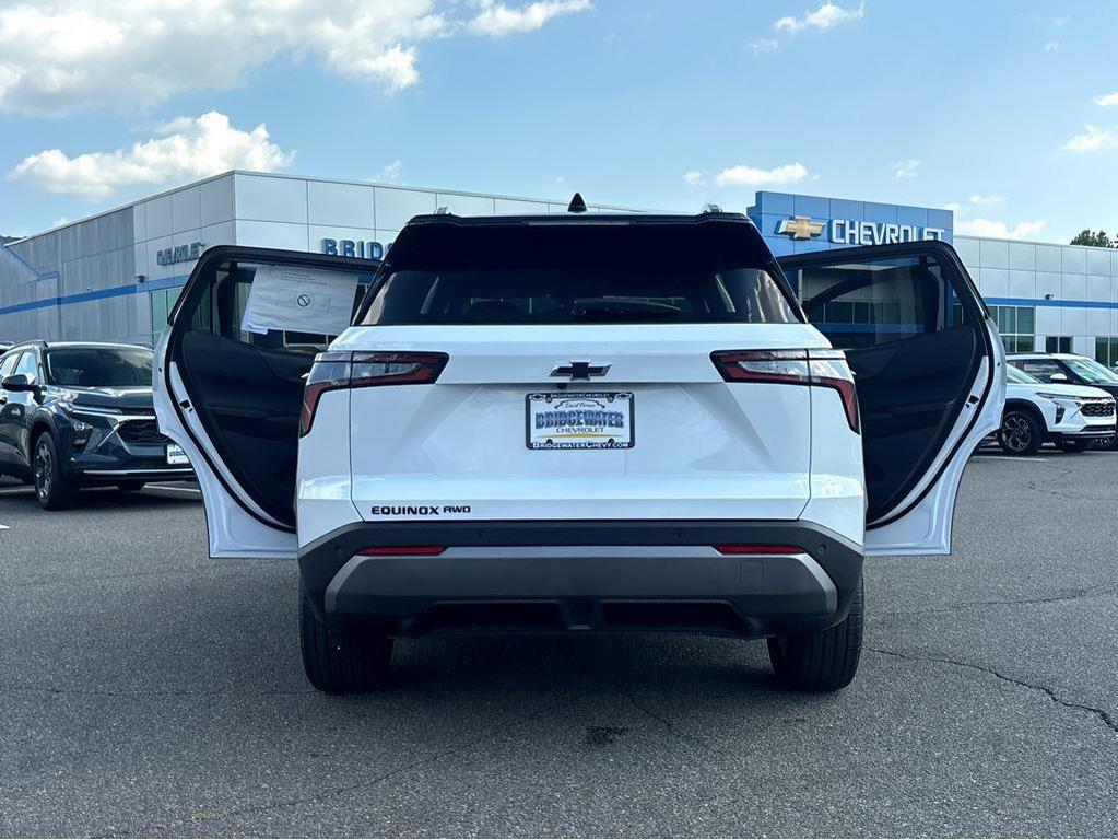 new 2026 Chevrolet Equinox car, priced at $35,030