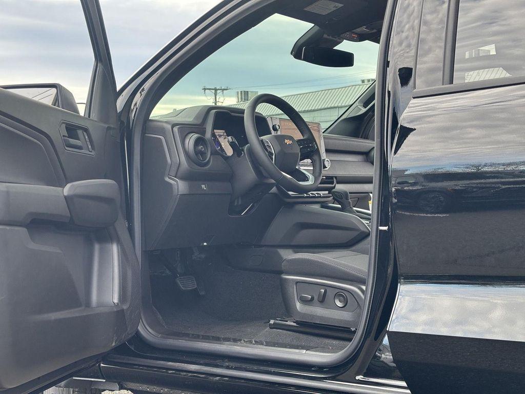 new 2026 Chevrolet Colorado car, priced at $36,880