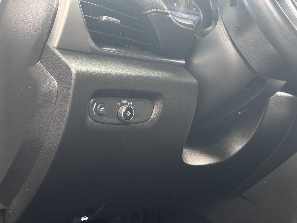 used 2022 Chevrolet Traverse car, priced at $26,250