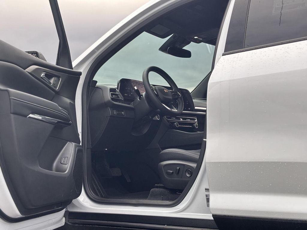 new 2026 Chevrolet Traverse car, priced at $50,735