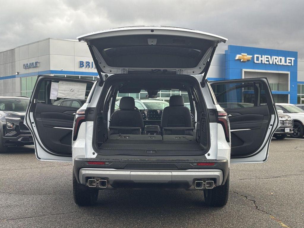 new 2026 Chevrolet Traverse car, priced at $50,735