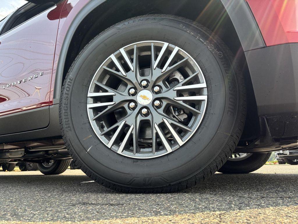 new 2026 Chevrolet Traverse car, priced at $47,710