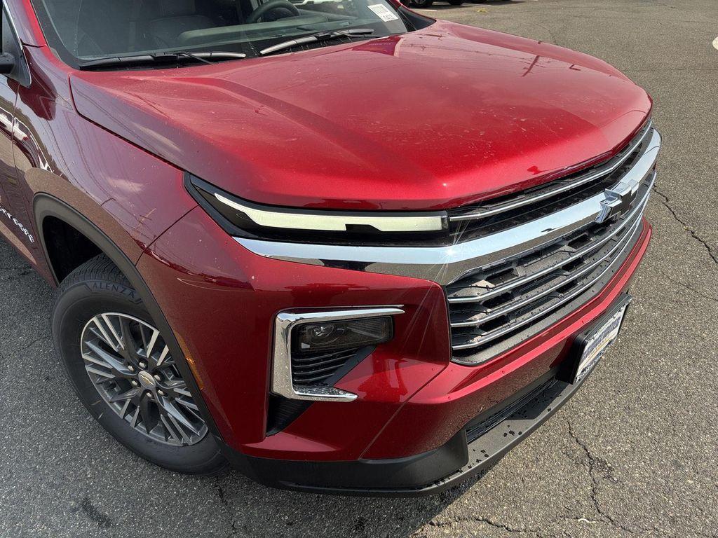 new 2026 Chevrolet Traverse car, priced at $47,710