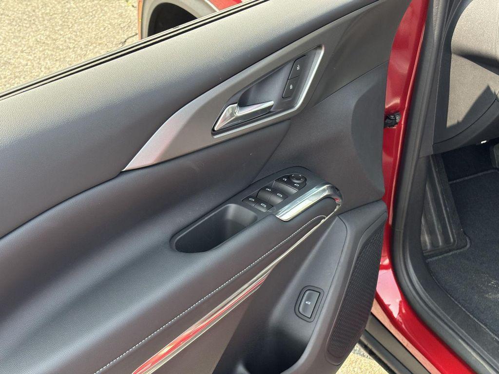 new 2026 Chevrolet Traverse car, priced at $47,710