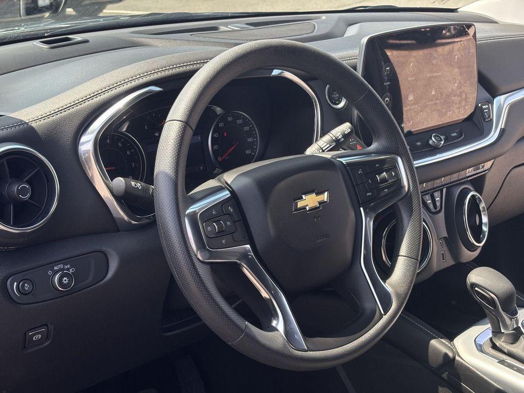 new 2025 Chevrolet Blazer car, priced at $36,323