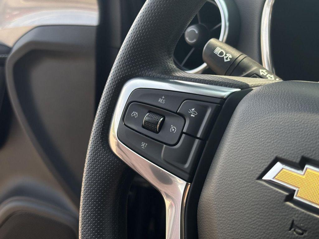 new 2025 Chevrolet Blazer car, priced at $36,323
