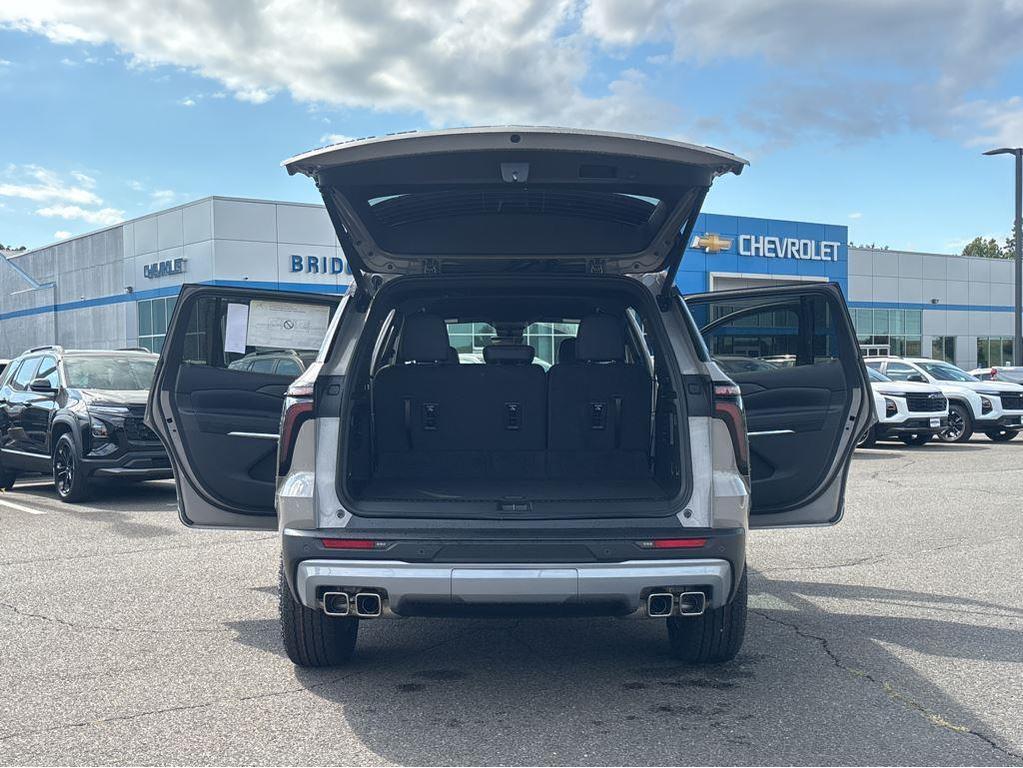 new 2026 Chevrolet Traverse car, priced at $51,543