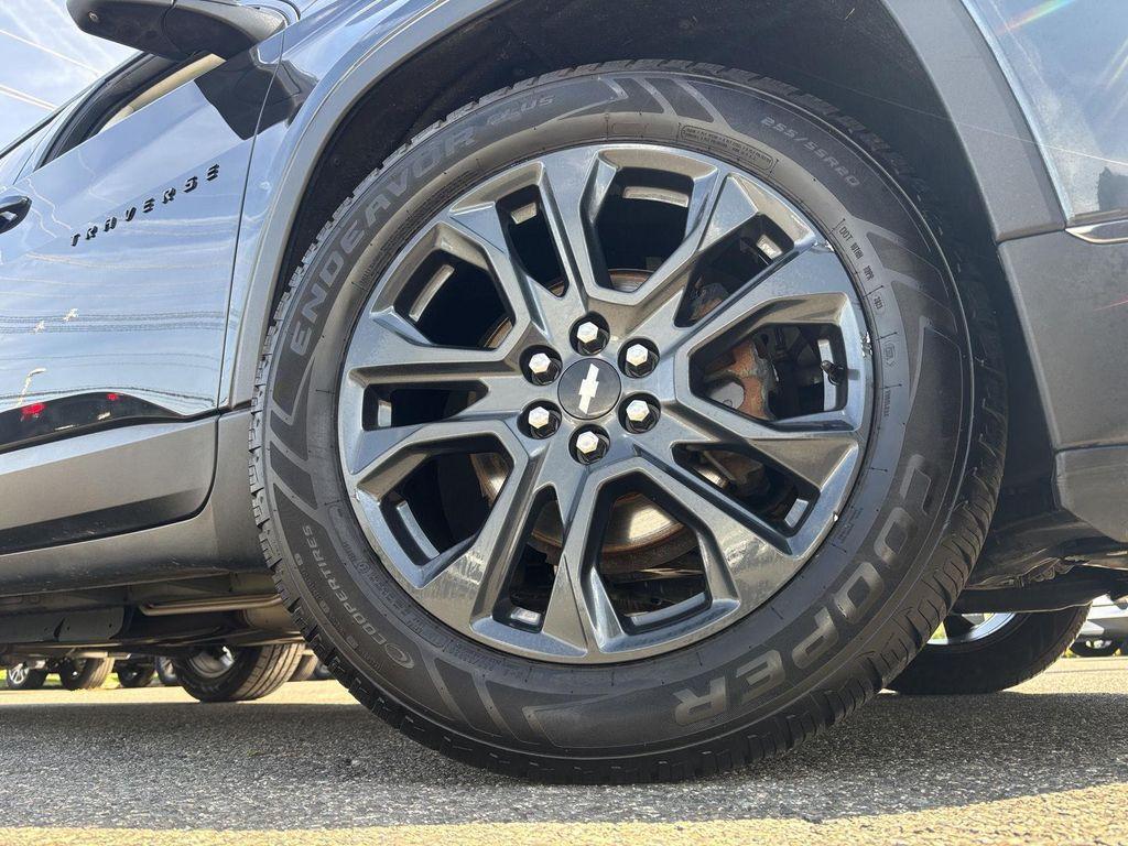 used 2021 Chevrolet Traverse car, priced at $22,895