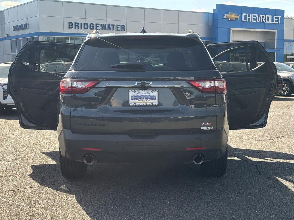 used 2021 Chevrolet Traverse car, priced at $22,895